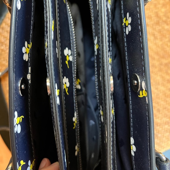 Kate Spade Laurel Way Daisy Toss Reese Satchel Saffiano leather. Nightcap color. - Picture 3 of 8